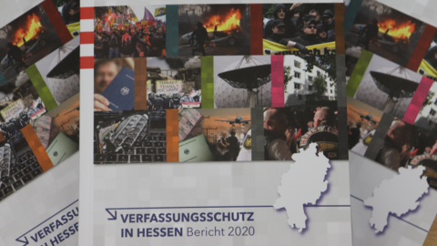 Abgebildet ist das Cover des Jahresberichts 2020 des LfV Hessen